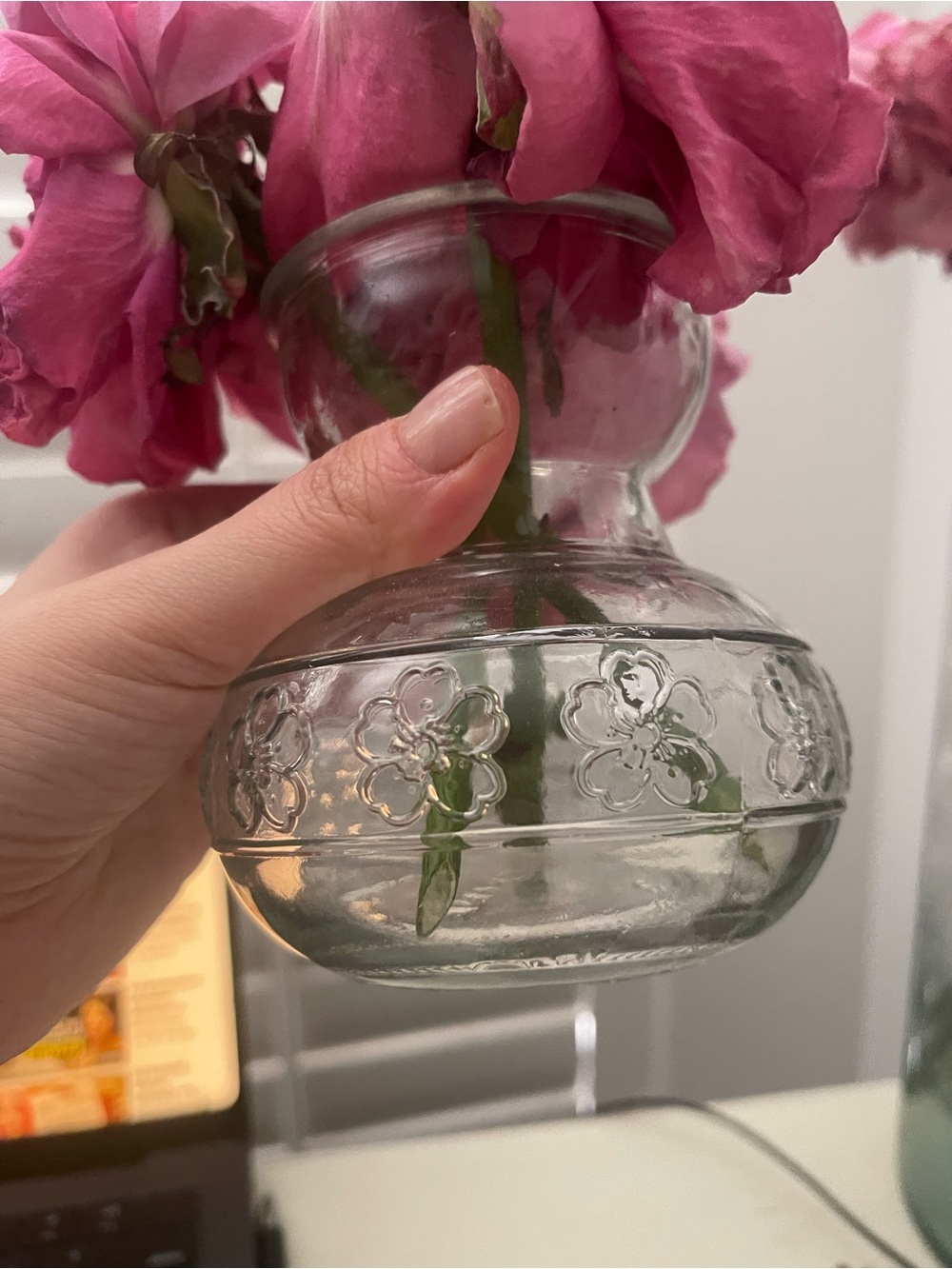 Tiny cute vase can be used as pencil holder too